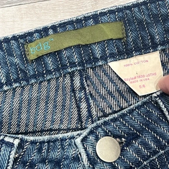 BDG urban outfitters low rise flare pinstripe jeans size 5/6 Y2K - Picture 6 of 9